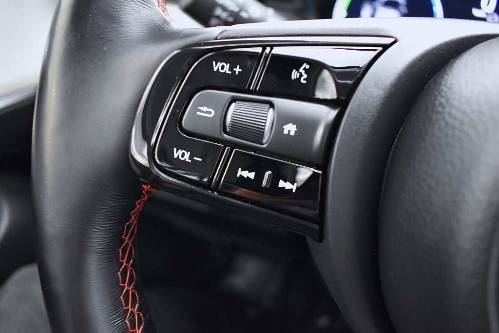 Vehicle Image 15