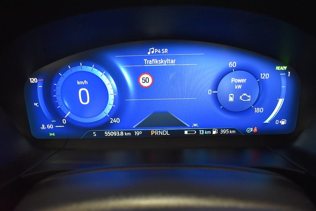 Vehicle Image 16