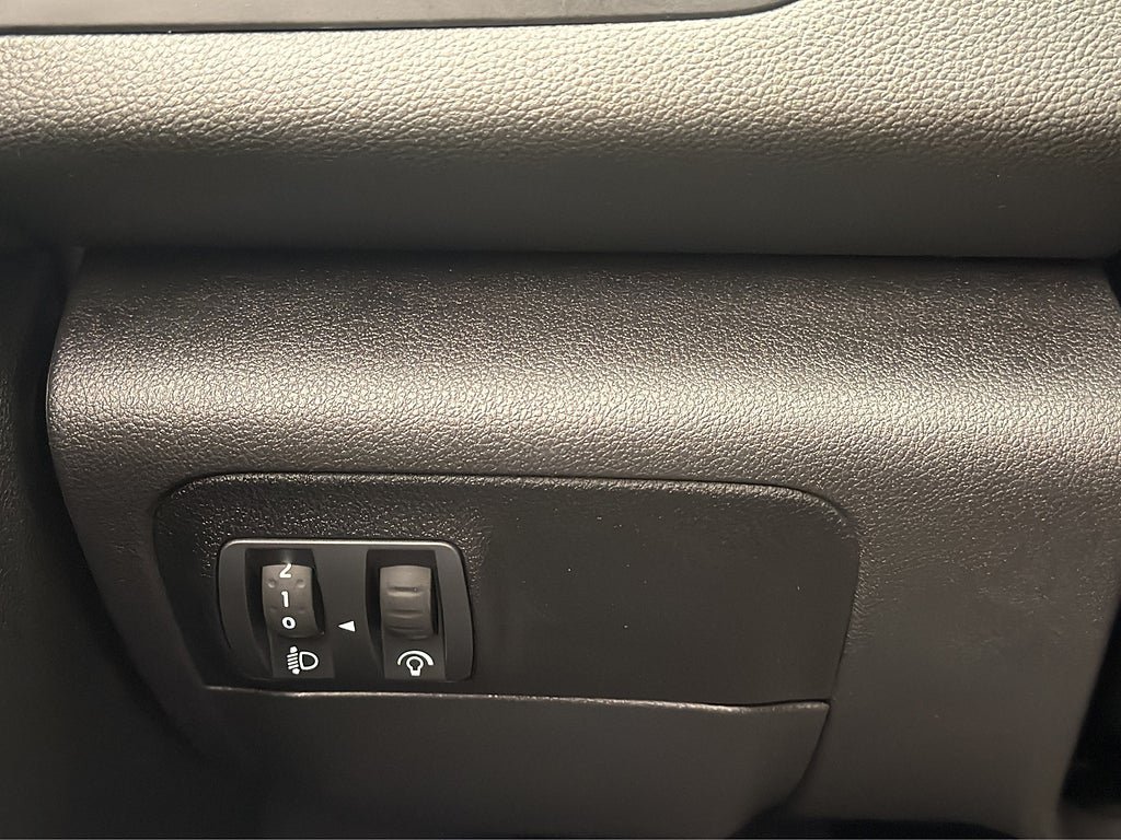 Vehicle Image 27
