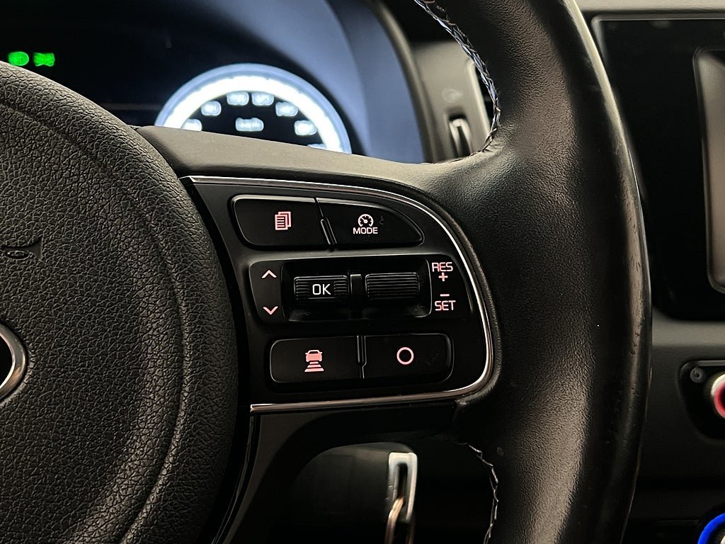 Vehicle Image 27