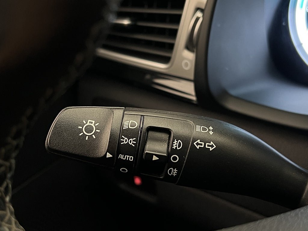 Vehicle Image 28