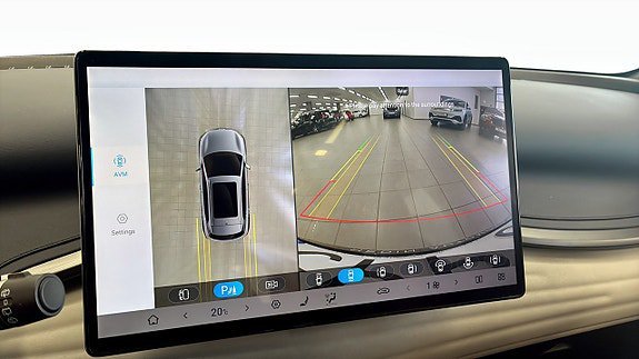 Vehicle Image 18