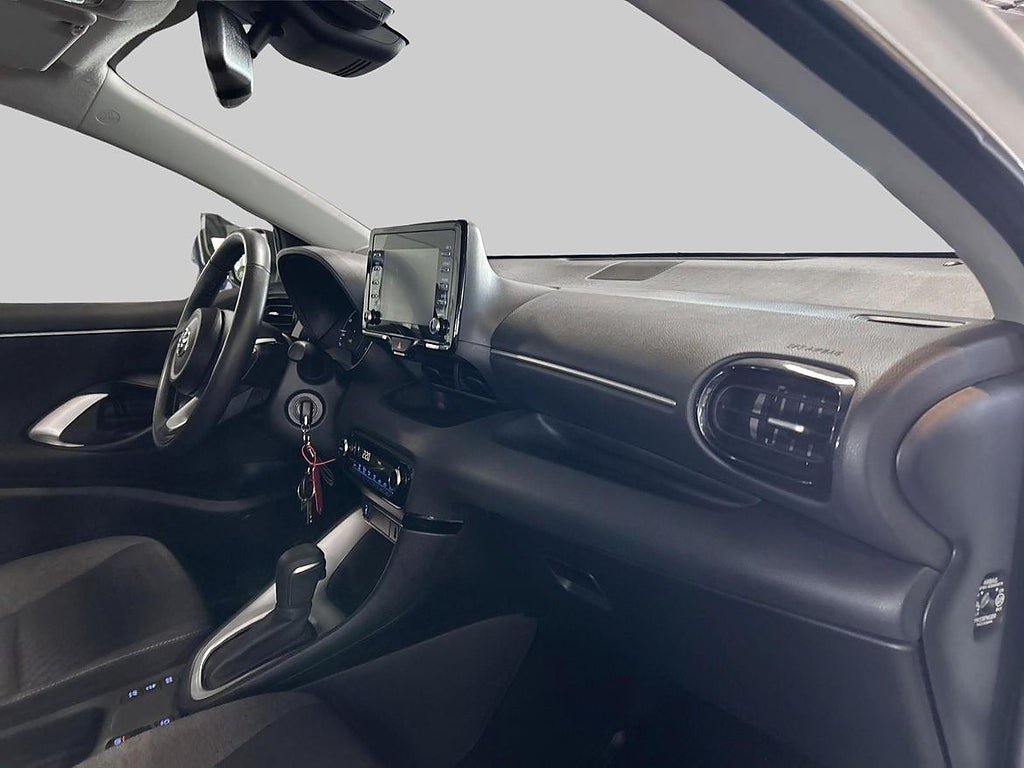 Vehicle Image 10