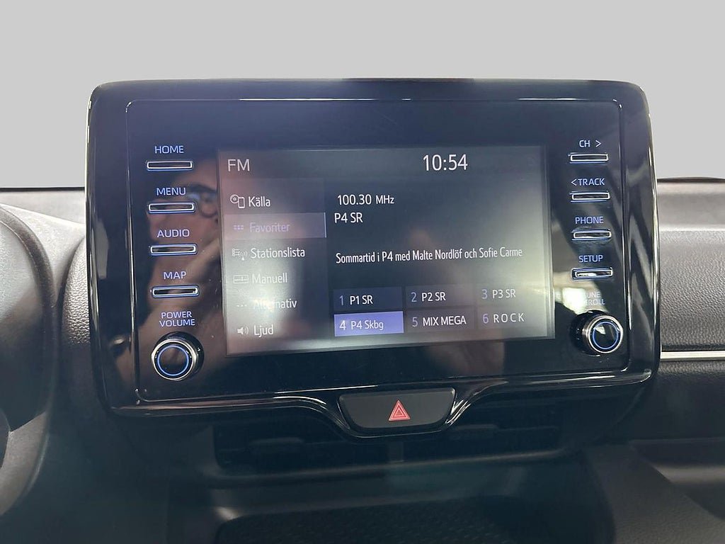 Vehicle Image 16