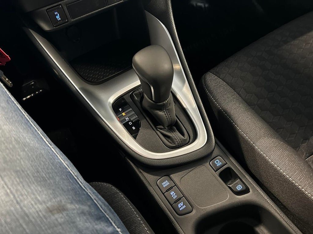 Vehicle Image 18