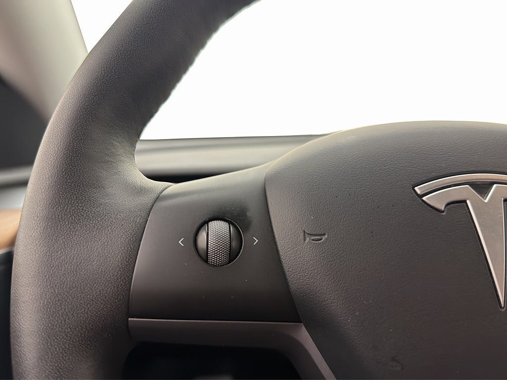 Vehicle Image 26