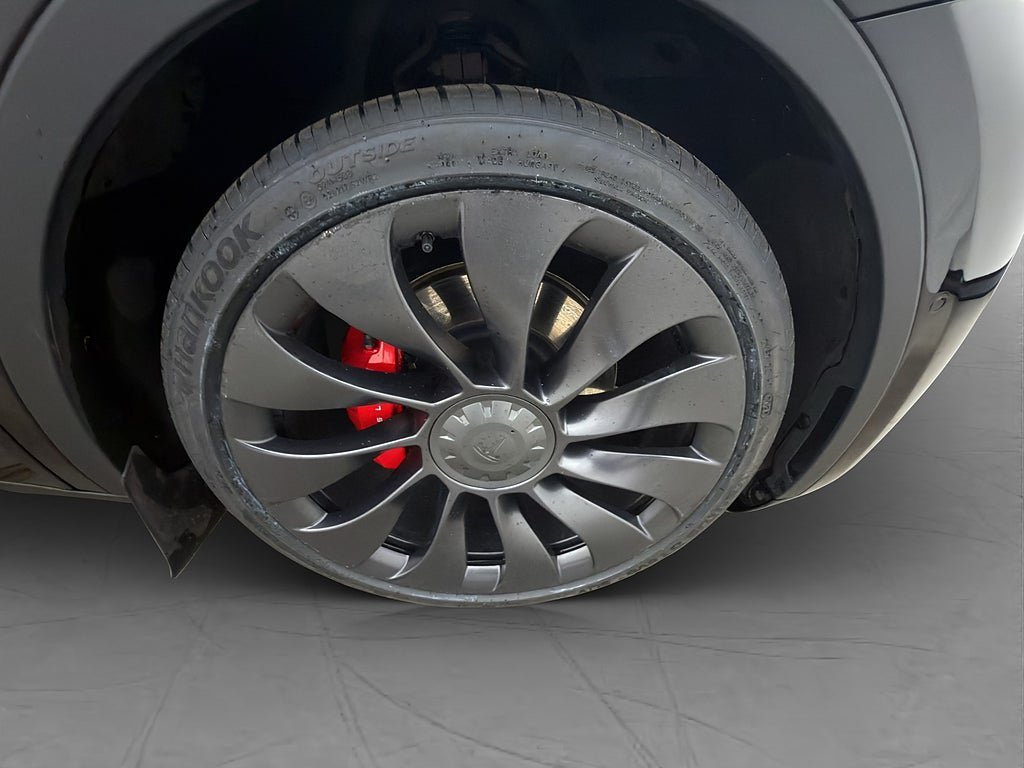 Vehicle Image 32