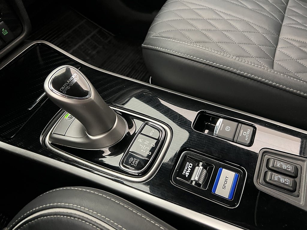 Vehicle Image 19