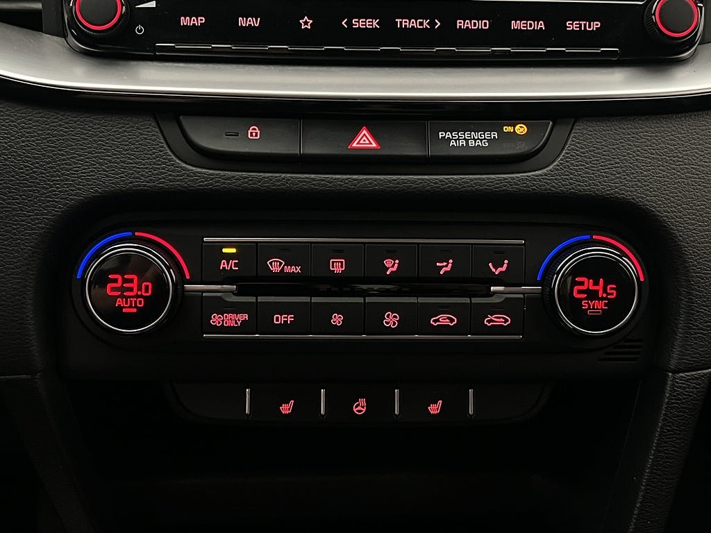 Vehicle Image 17