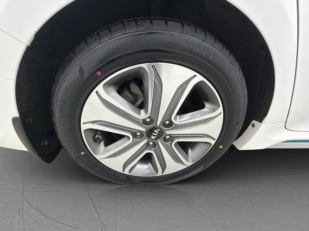 Vehicle Image 35