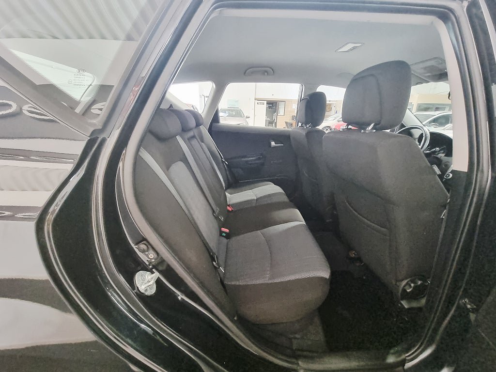 Vehicle Image 19