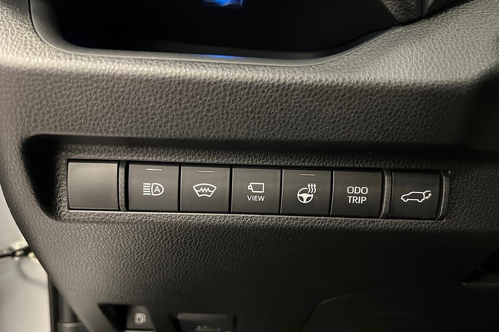 Vehicle Image 23