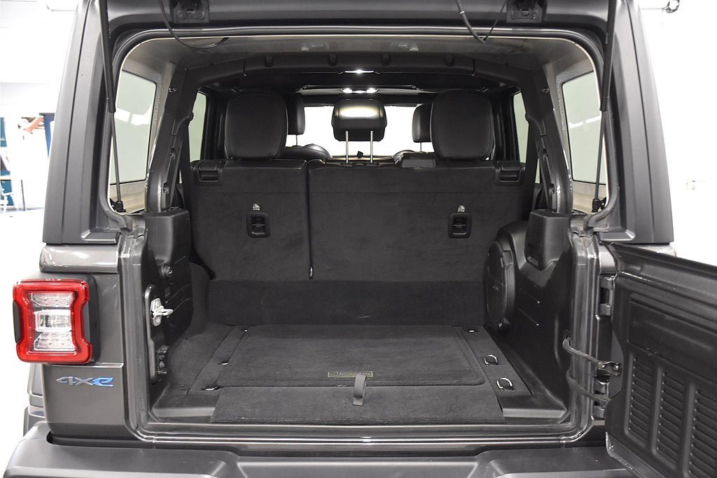 Vehicle Image 21