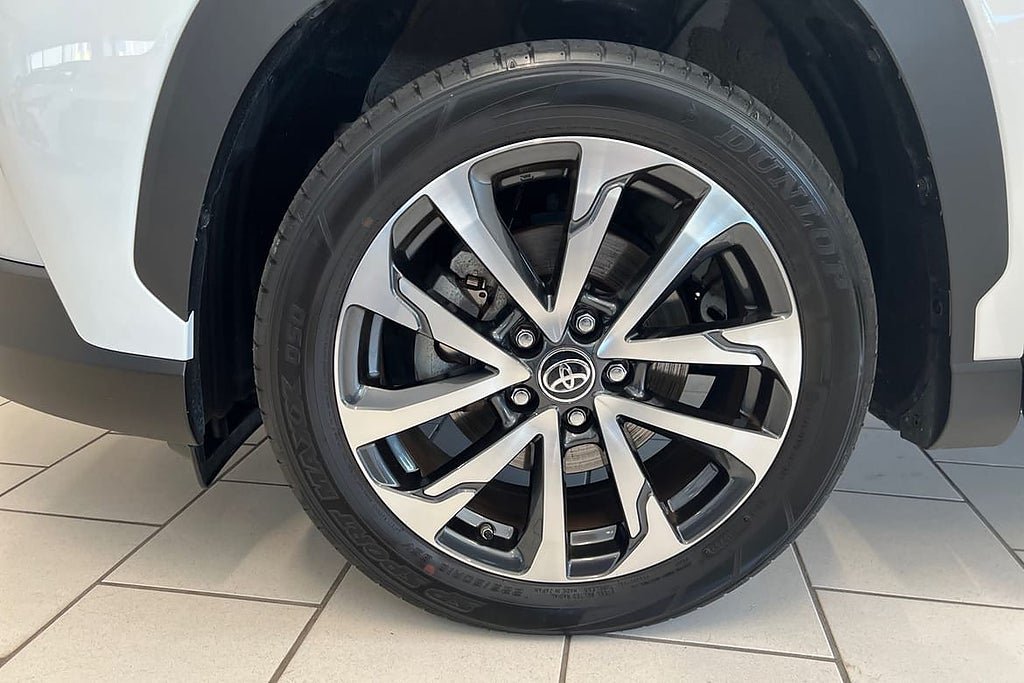 Vehicle Image 17