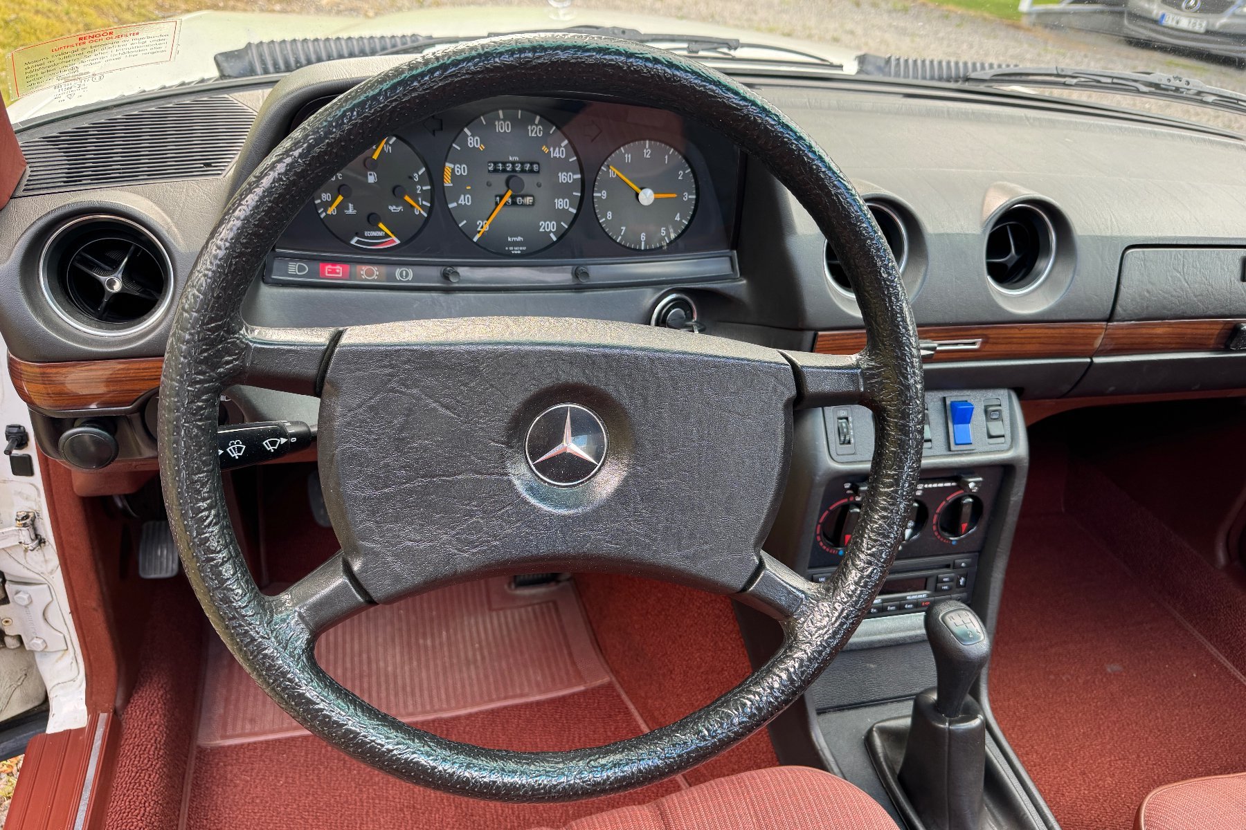 Vehicle Image 27