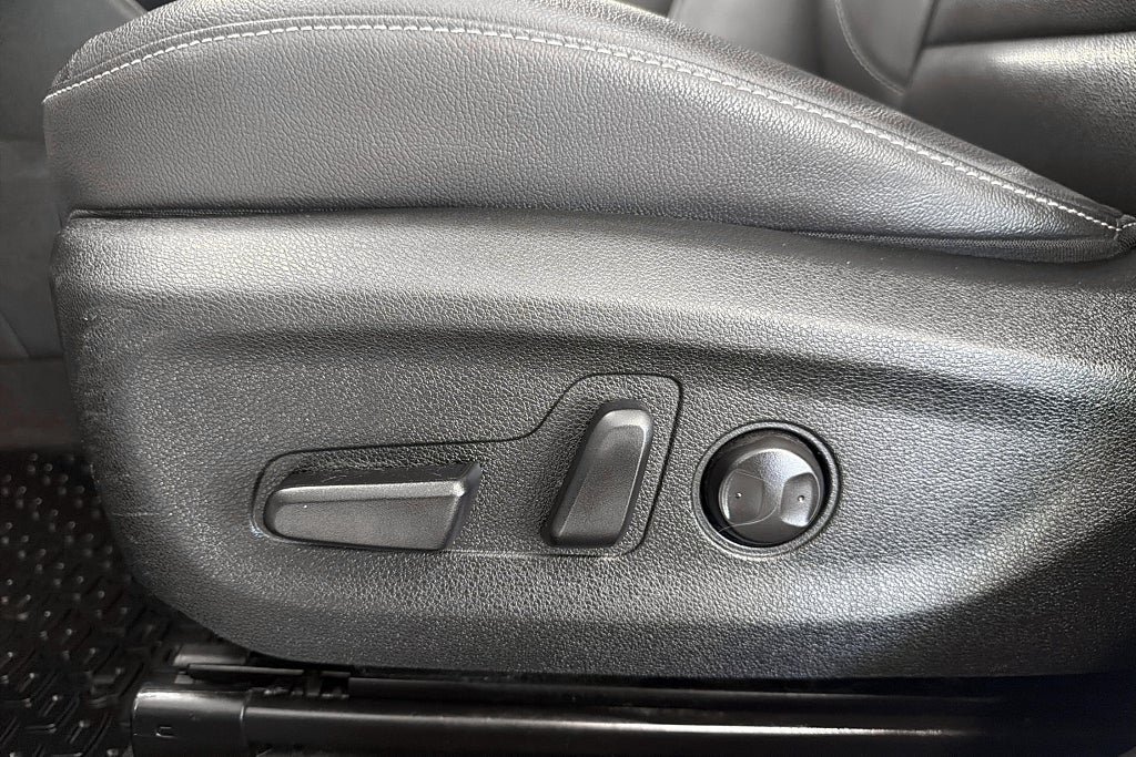 Vehicle Image 20