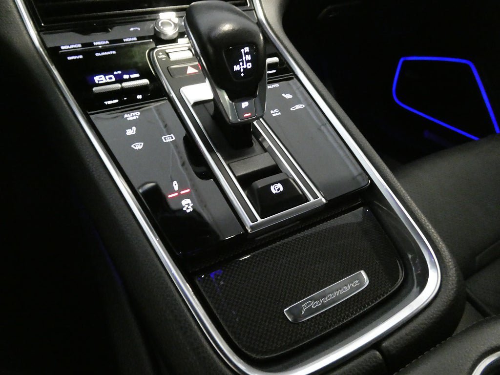 Vehicle Image 24