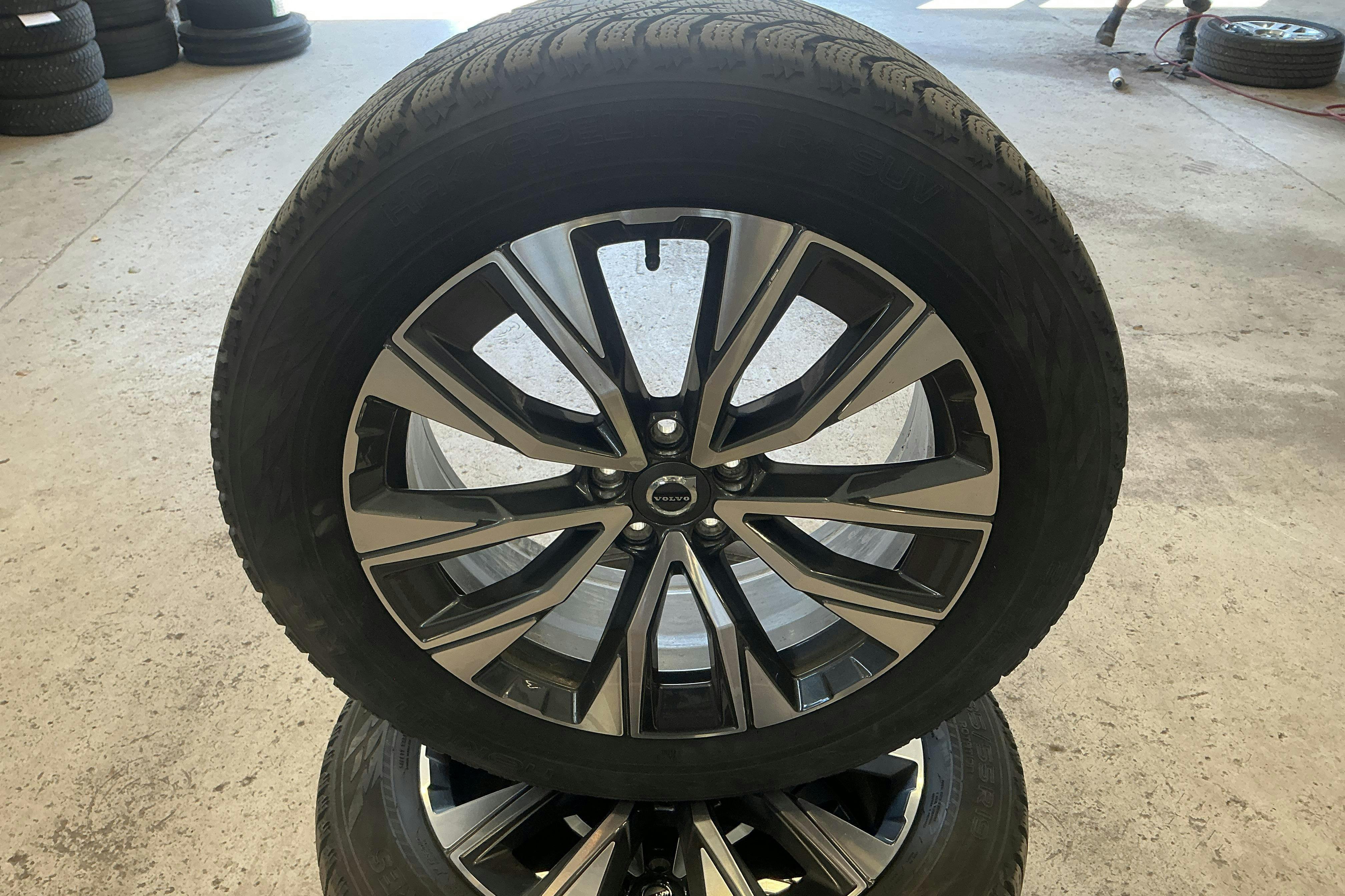 Vehicle Image 18
