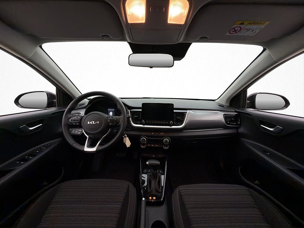 Vehicle Image 12