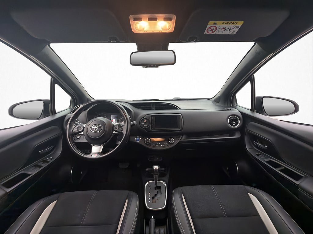 Vehicle Image 12