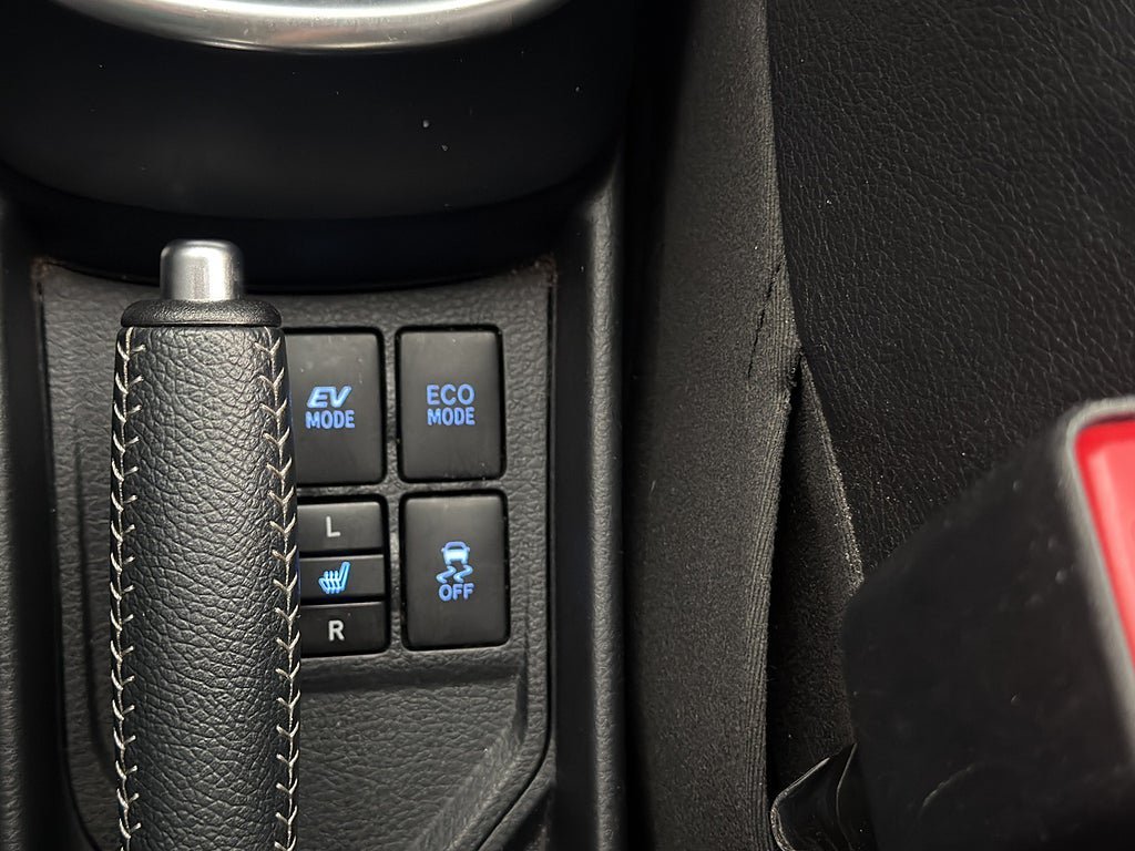 Vehicle Image 24