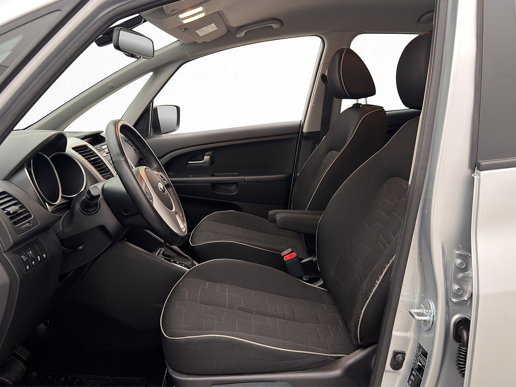 Vehicle Image 12