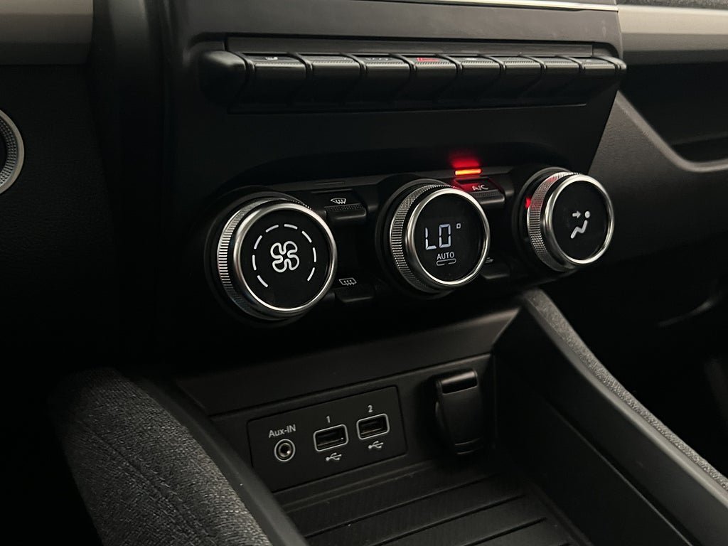 Vehicle Image 22