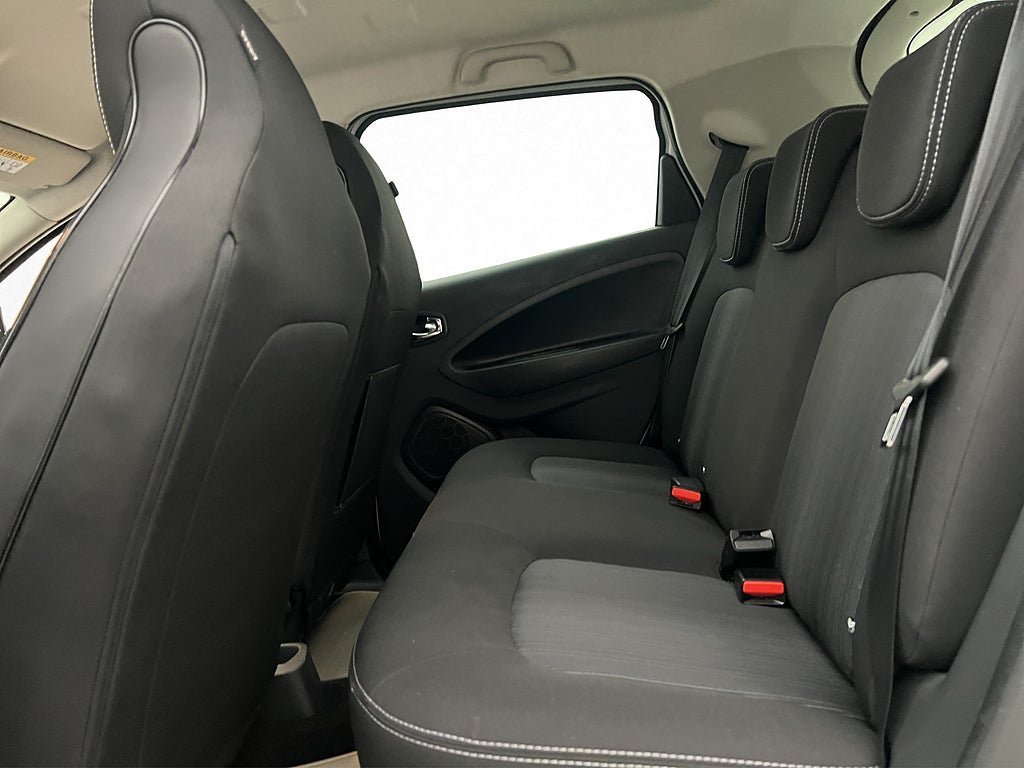 Vehicle Image 26