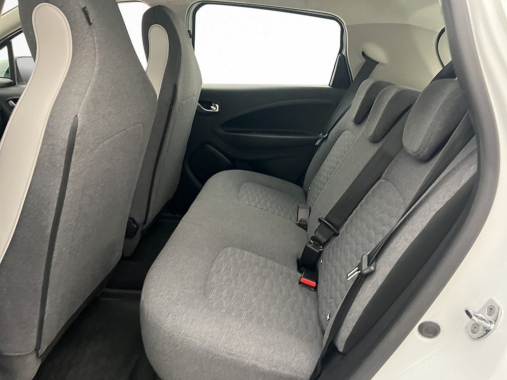 Vehicle Image 24
