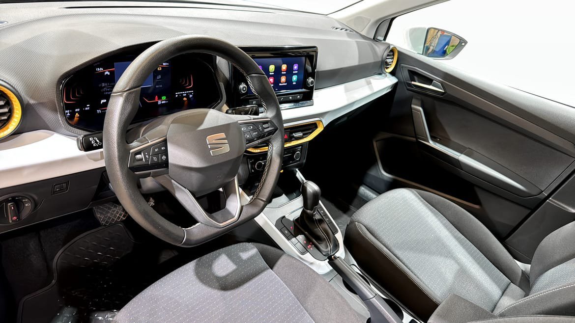 Vehicle Image 7