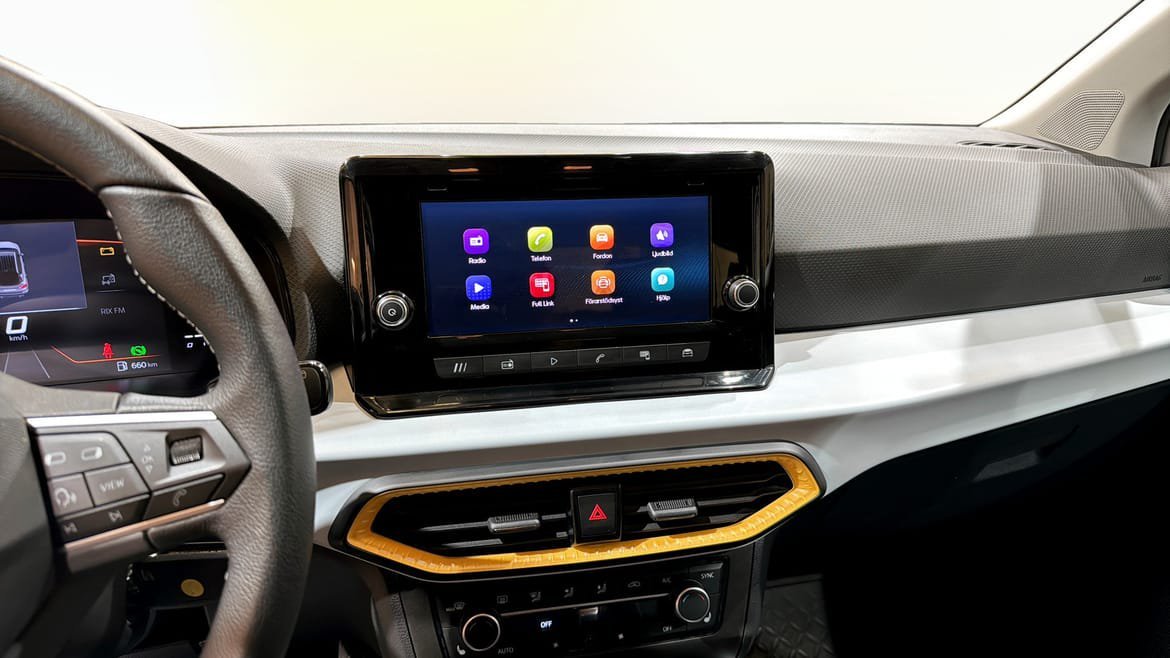 Vehicle Image 9