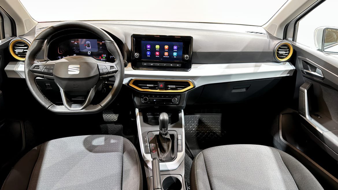 Vehicle Image 10