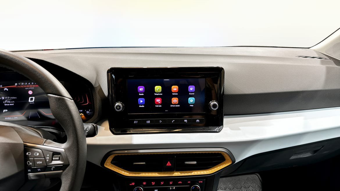 Vehicle Image 9