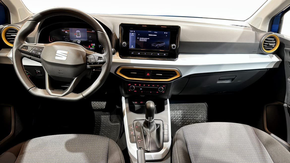 Vehicle Image 10