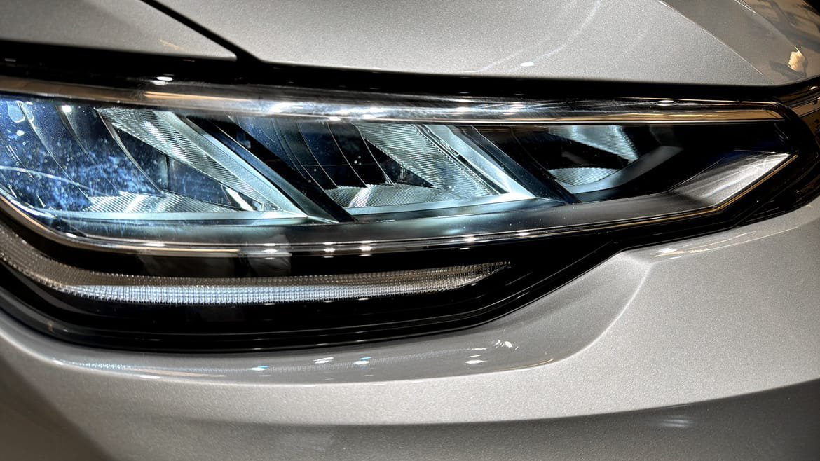 Vehicle Image 13