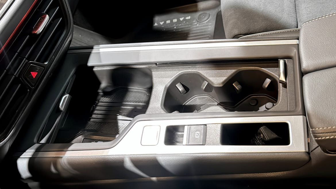Vehicle Image 22