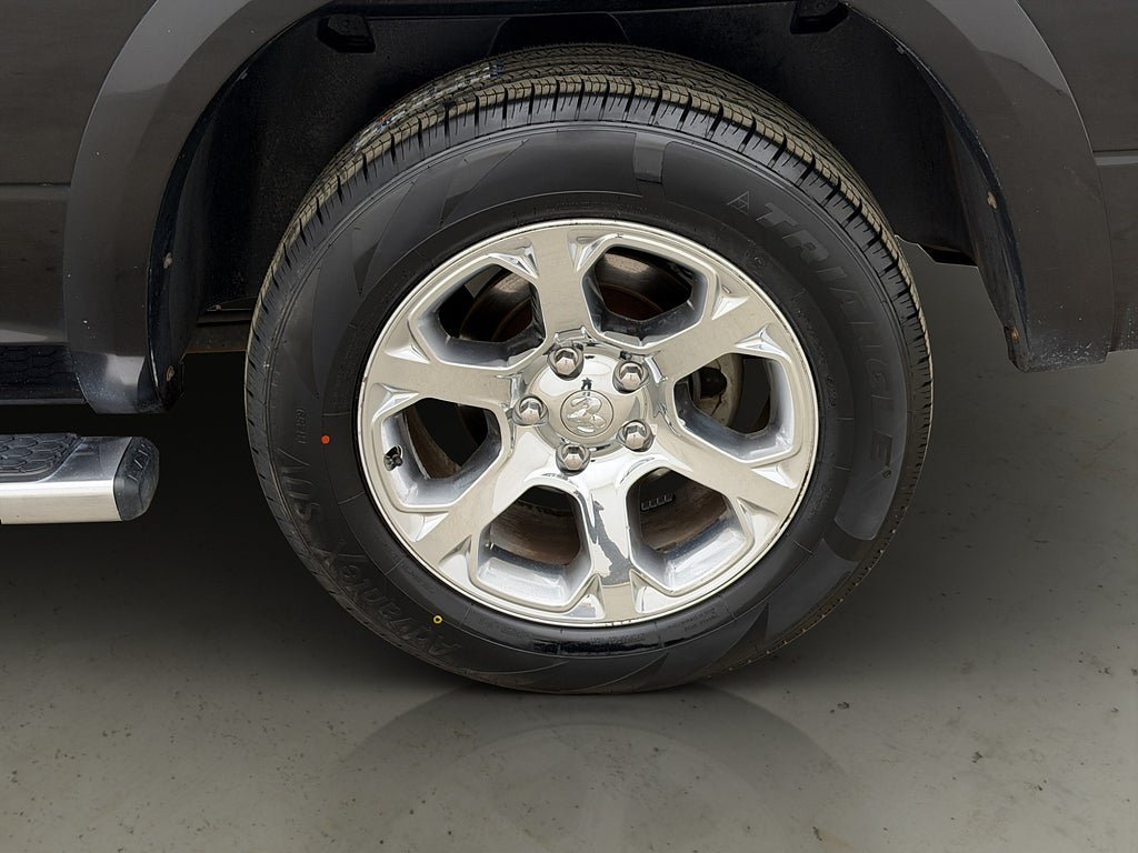Vehicle Image 36