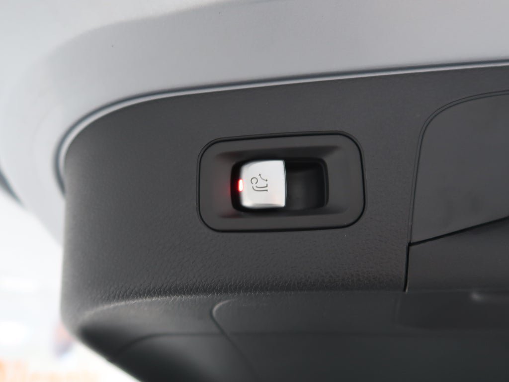 Vehicle Image 38