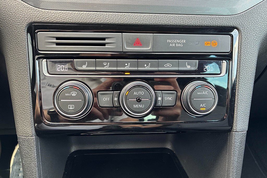 Vehicle Image 28