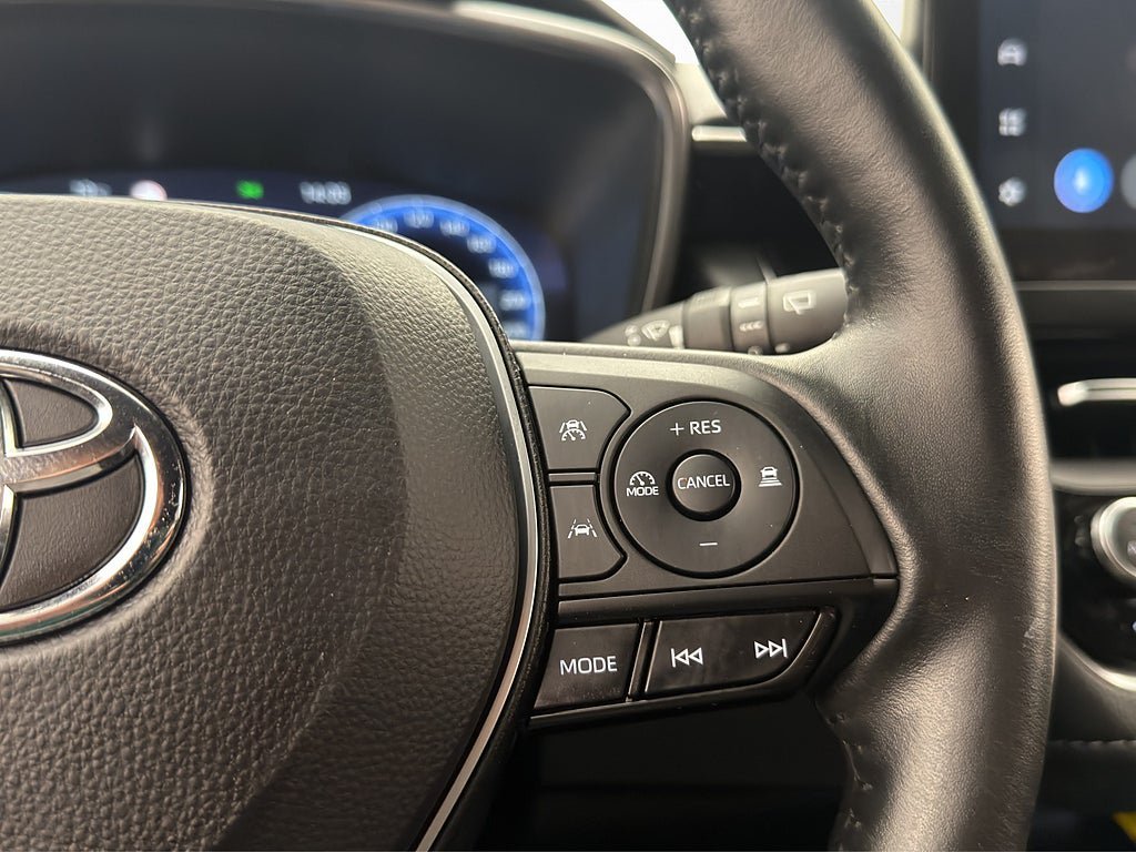 Vehicle Image 24