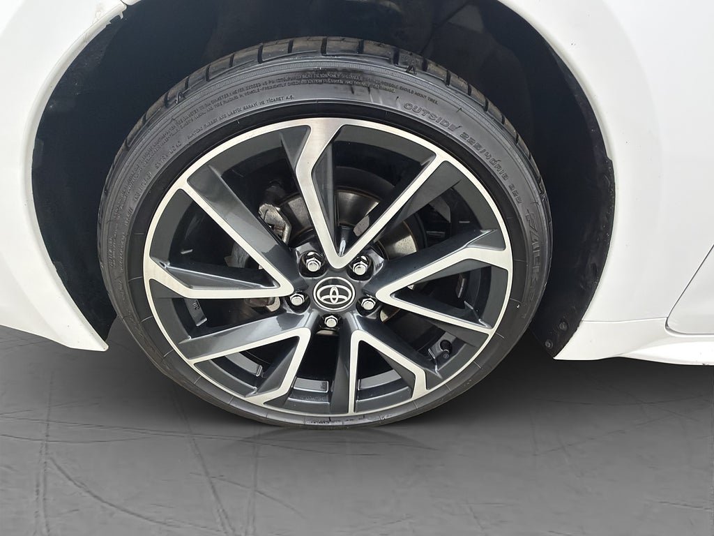 Vehicle Image 30