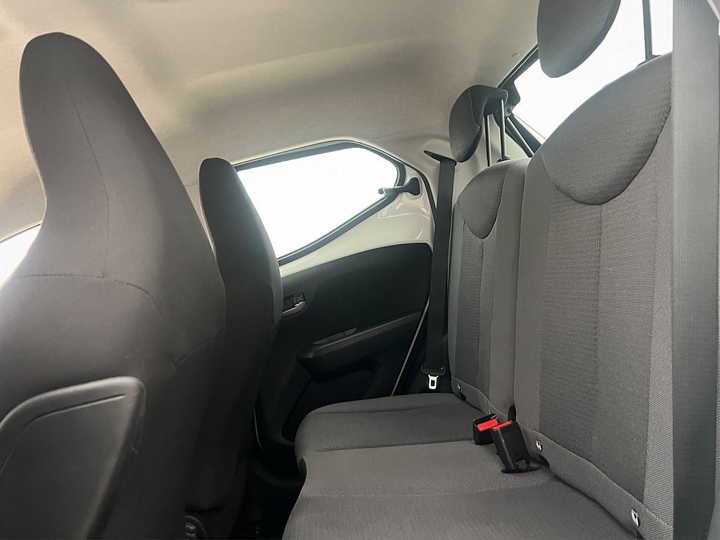 Vehicle Image 20