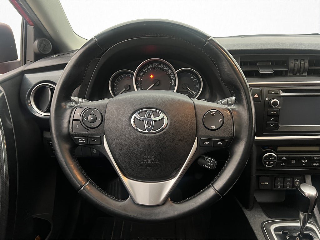 Vehicle Image 14