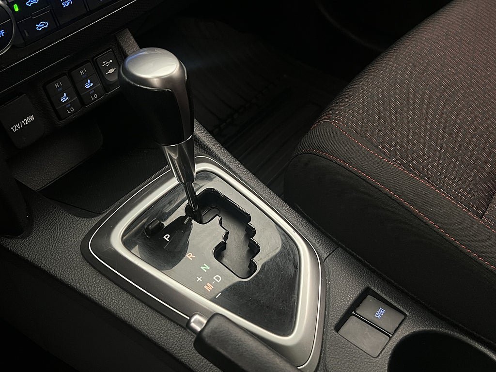 Vehicle Image 24