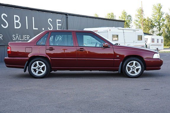 Vehicle Image 24