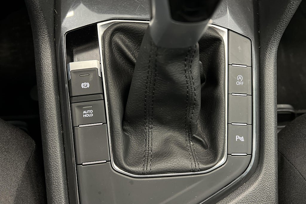 Vehicle Image 26