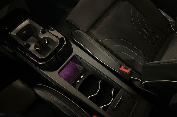 Vehicle Image 24