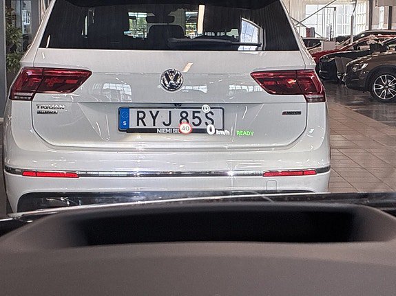 Vehicle Image 23