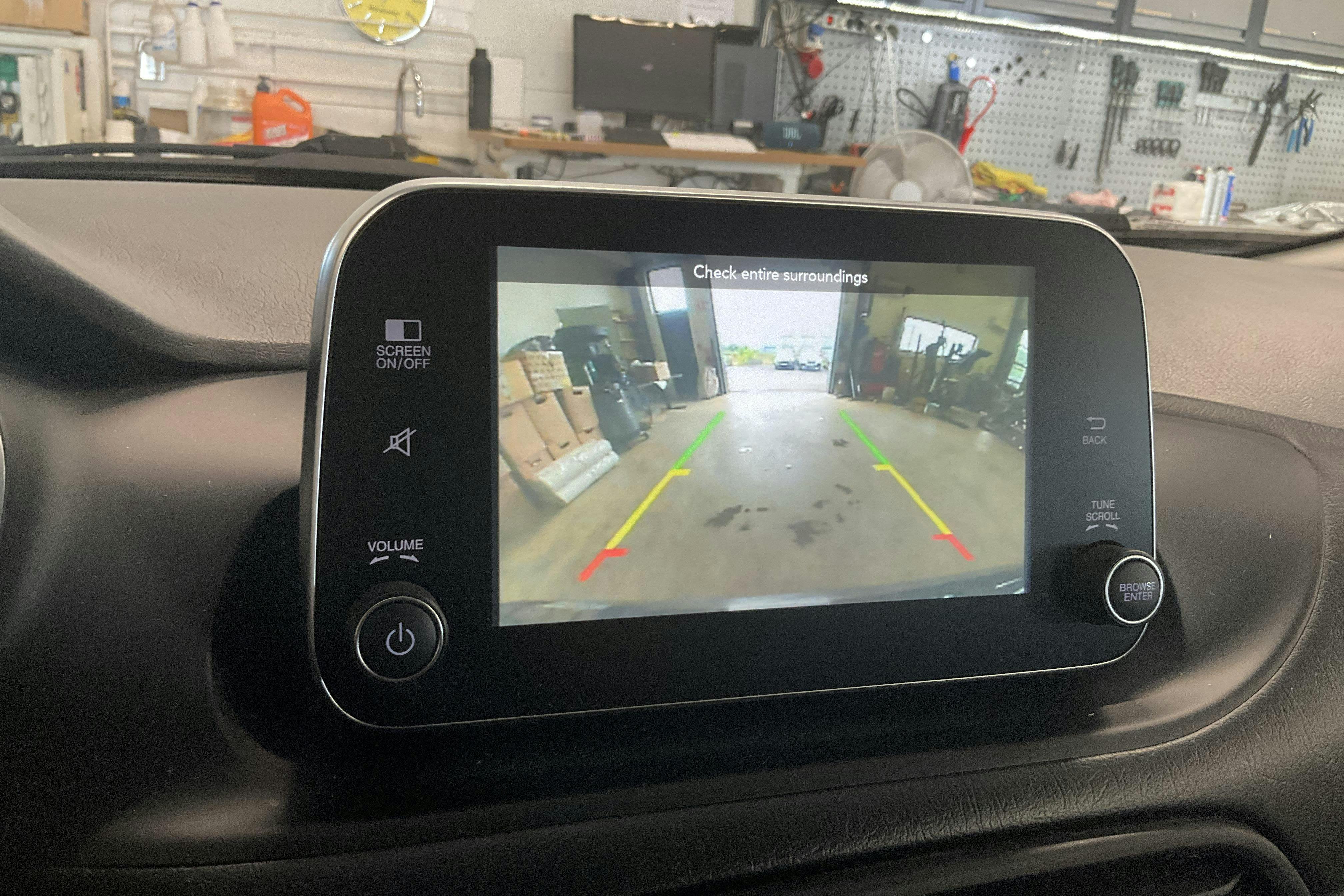 Vehicle Image 12