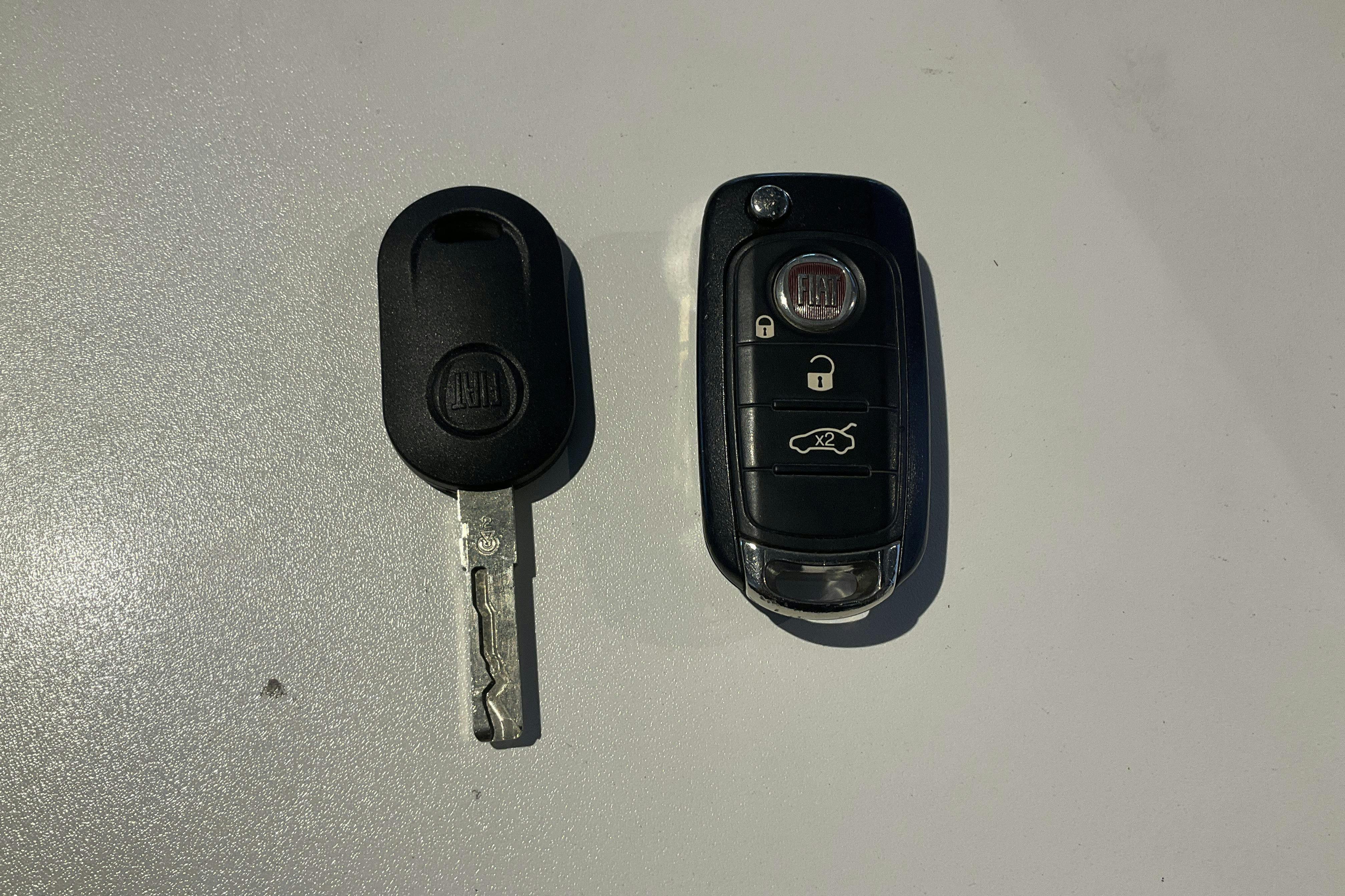 Vehicle Image 15
